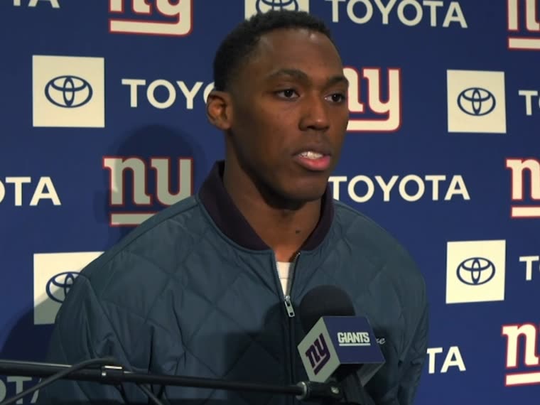 Wayne Gallman at a Giants press conference